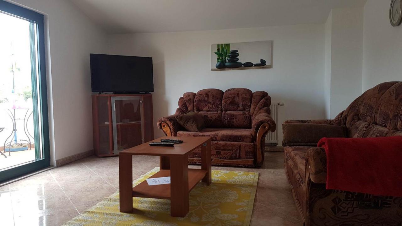 Ližnjan Apartments Nena 3* מראה חיצוני תמונה