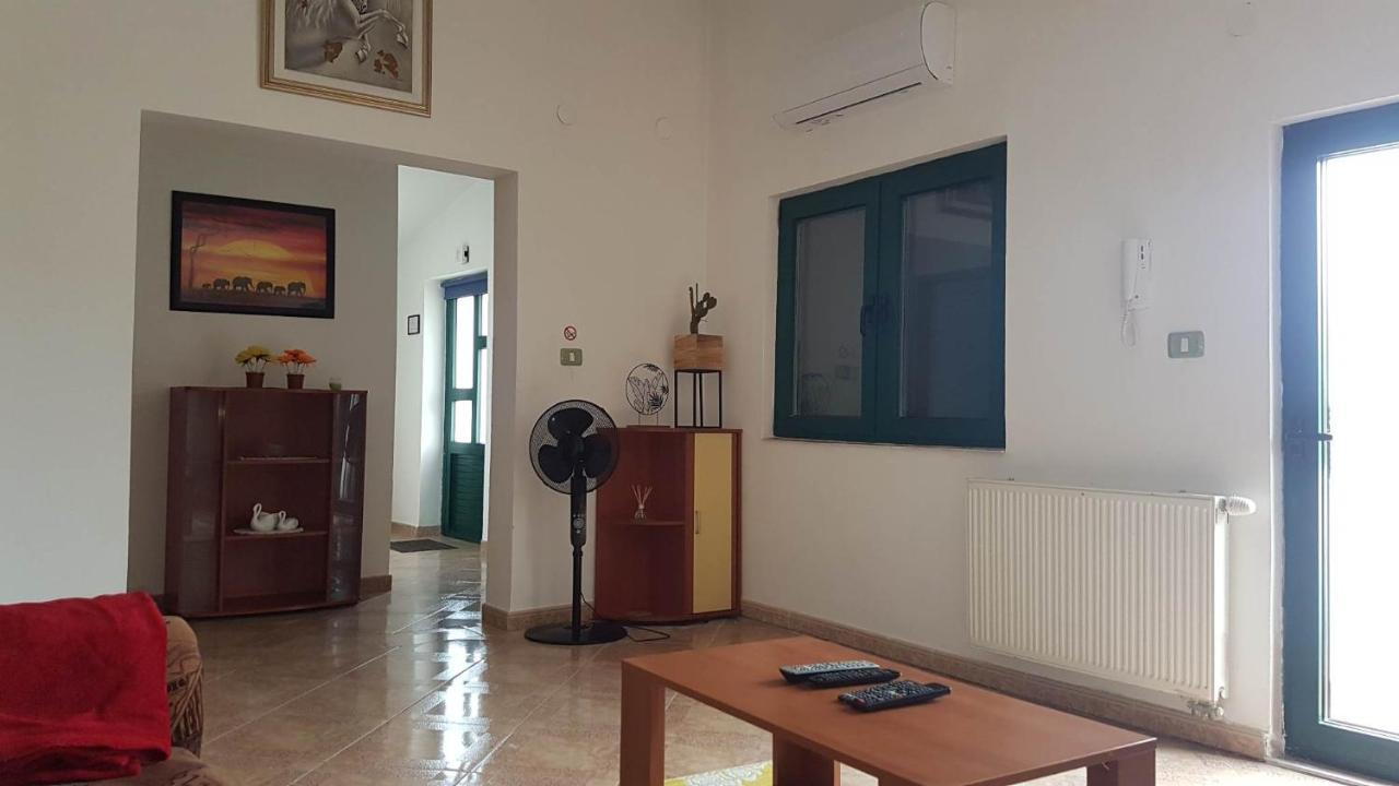 Ližnjan Apartments Nena 3* מראה חיצוני תמונה